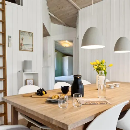 Amiira Holiday home *