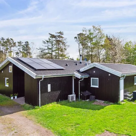Holiday home Amiira *